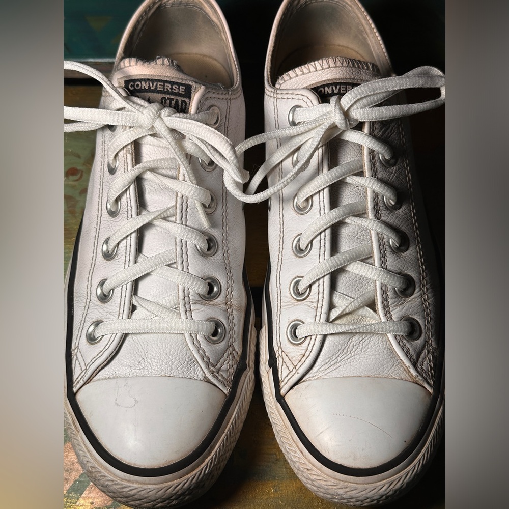 Leather Converse Chuck Taylor All Star Lowtops White Unisex M-6 W-8